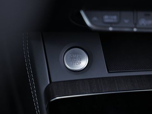 New 2025 Audi Q5 2.0T Premium Plus image 36