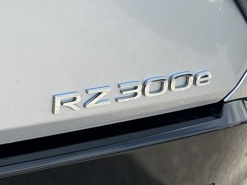Used 2025 Lexus RZ 300e w/ Accessory Package (Z1) FWD image 9