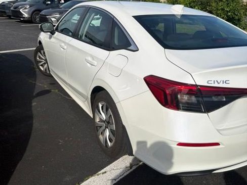 Used 2022 Honda Civic LX image 4