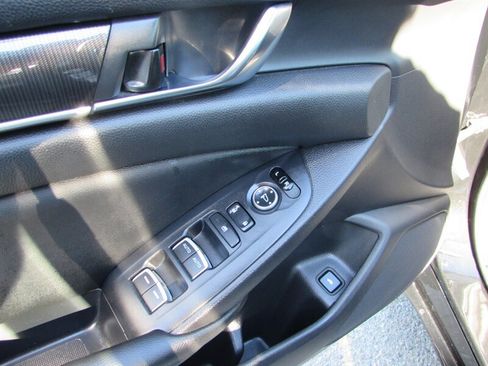 Used 2019 Honda Accord Sport image 25