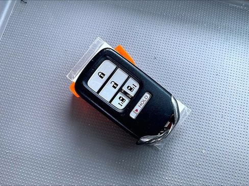 Used 2016 Honda Odyssey SE image 10