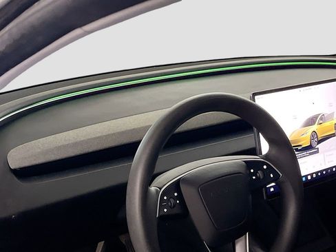 Used 2025 Tesla Model 3 Long Range RWD image 9