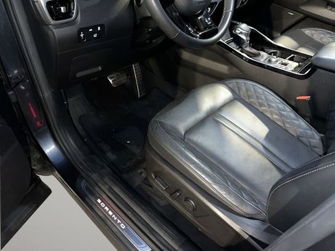 Used 2021 Kia Sorento SX image 28