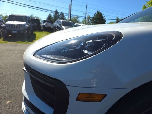 Used 2023 Porsche Macan Turbo AWD/4WD image 12