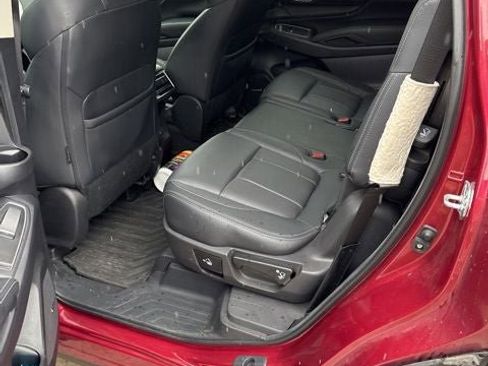 Used 2023 Subaru Ascent Limited w/ Technology Package AWD/4WD image 2