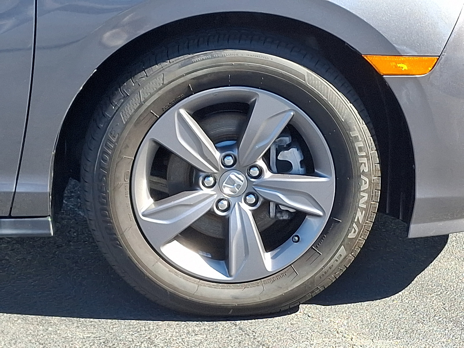 Used 2024 Honda Odyssey EX image 8