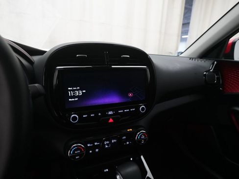 Used 2023 Kia Soul GT-Line FWD image 6