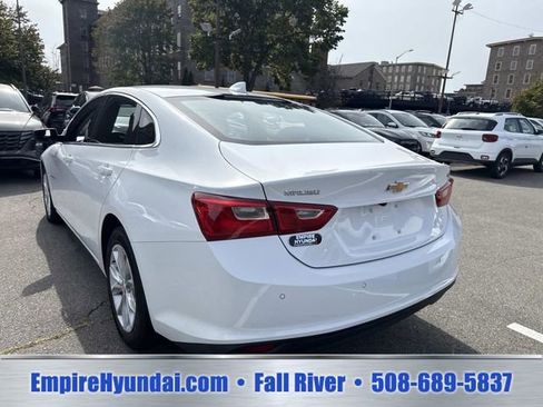 Used 2025 Chevrolet Malibu LT FWD image 9
