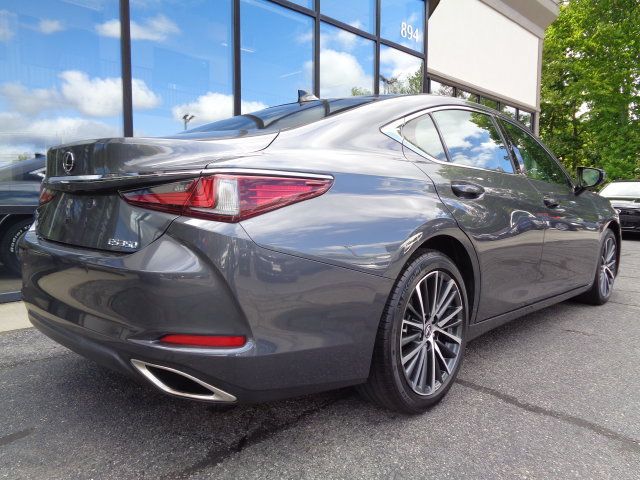 Used 2022 Lexus ES 350 w/ Premium Package FWD image 5