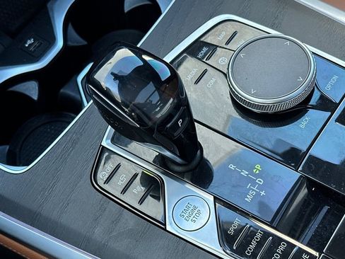 Used 2021 BMW X7 xDrive40i w/ M Sport Package image 26