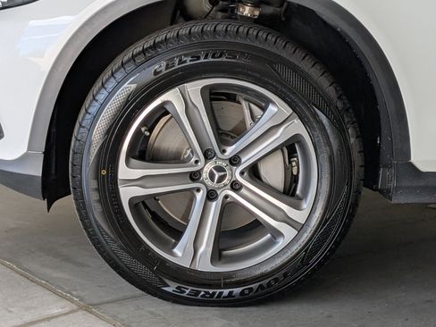 Used 2019 Mercedes-Benz GLC 300 4MATIC image 15