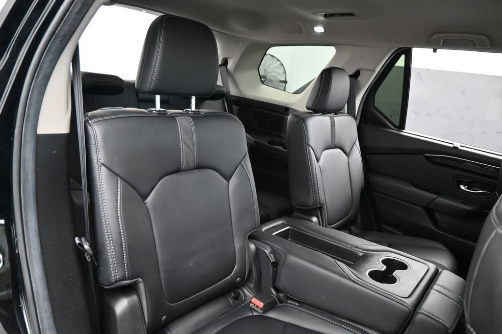 Used 2025 Honda Pilot EX-L image 40