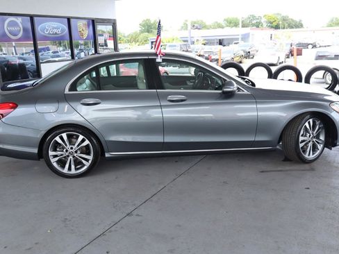 Used 2017 Mercedes-Benz C 300 Sedan w/ Premium 1 Package image 4