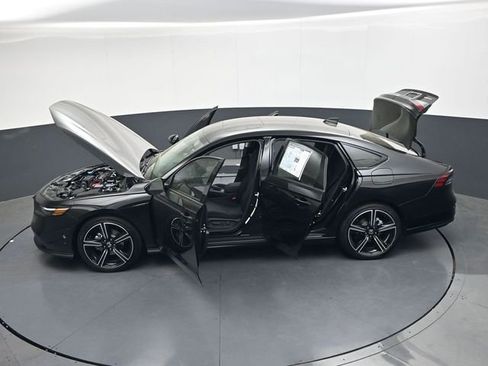 Used 2026 Honda Accord SE image 40