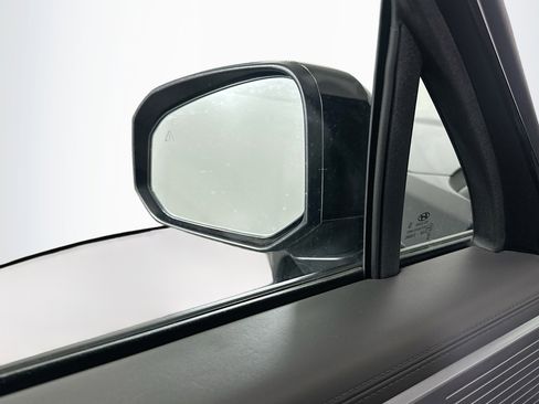 Used 2025 Hyundai Santa Fe SEL image 16