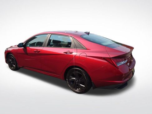 Used 2023 Hyundai Elantra Blue FWD image 4