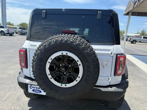 Used 2024 Ford Bronco Badlands w/ Sasquatch Package AWD/4WD image 6
