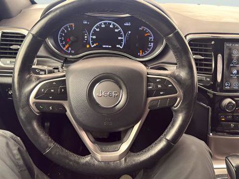 Used 2019 Jeep Grand Cherokee Limited AWD/4WD image 11