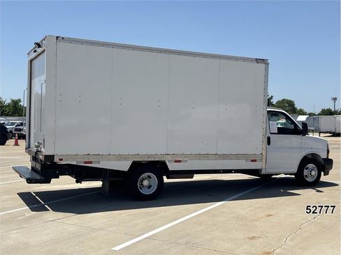 Used 2024 Chevrolet Express 3500 w/ Power Convenience Package RWD image 2