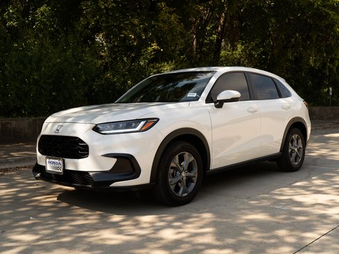 Certified 2026 Honda HR-V LX image 5