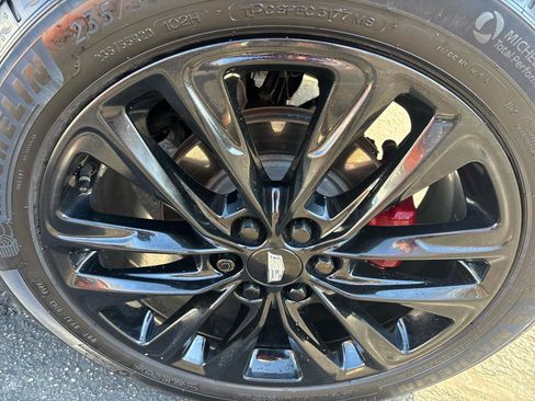 Used 2023 Cadillac XT5 Sportv w/ Technology Package image 5