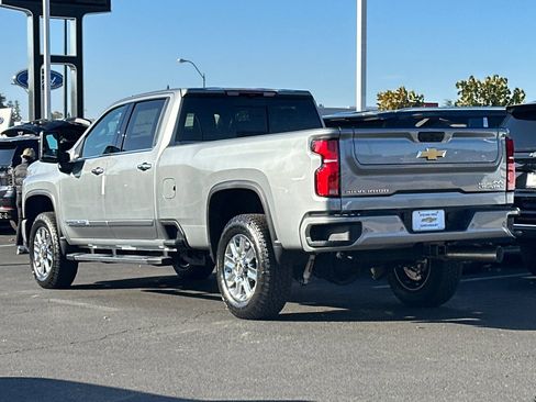 New 2026 Chevrolet Silverado 2500 High Country w/ Max Trailering Package AWD/4WD image 5