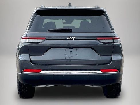 Used 2025 Jeep Grand Cherokee Laredo X w/ Luxury Tech Group I RWD image 6