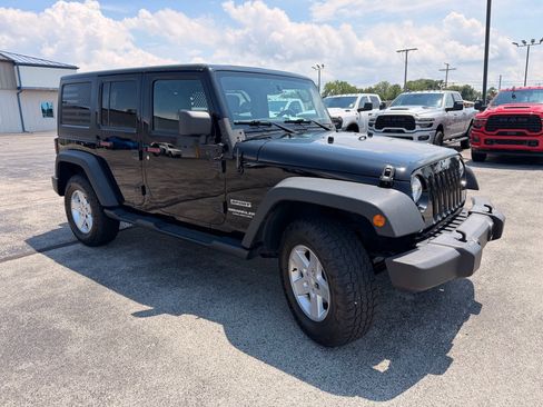 Used 2015 Jeep Wrangler Unlimited Sport w/ Quick Order Package 24S AWD/4WD image 2