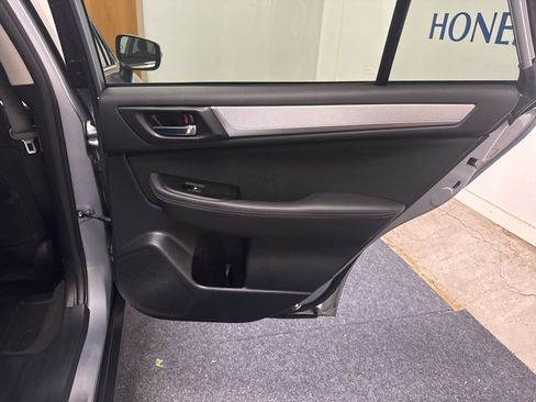 Used 2018 Subaru Outback 2.5i Premium AWD/4WD image 14