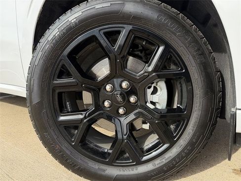 Used 2025 Ford Maverick Lobo image 10