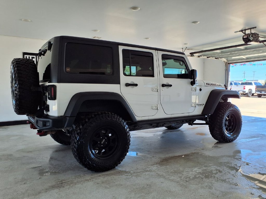 Used 2016 Jeep Wrangler Unlimited Rubicon AWD/4WD image 3