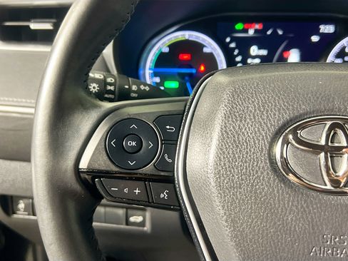 Used 2023 Toyota Venza Nightshade AWD/4WD image 18