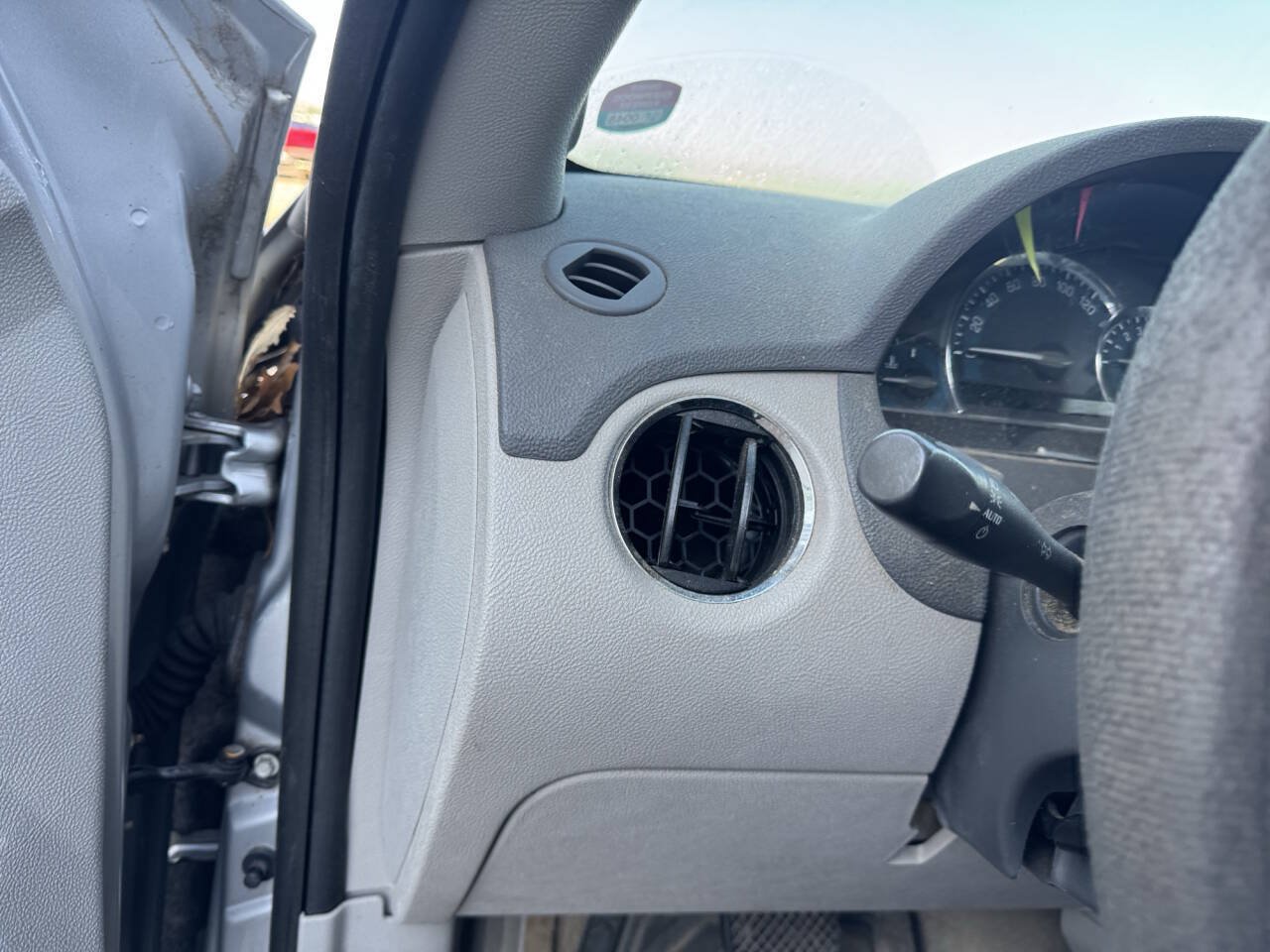 Used 2011 Chevrolet HHR LT FWD image 33