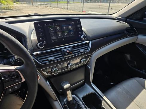 Used 2020 Honda Accord EX image 26