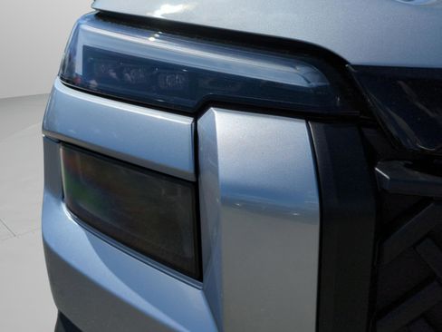 New 2026 Subaru Outback Limited image 8