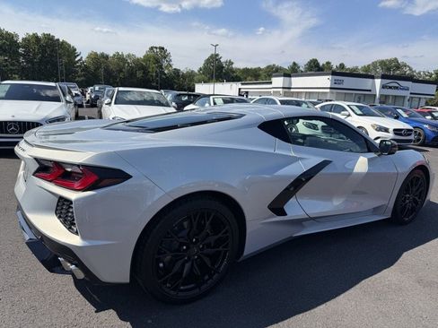 Used 2024 Chevrolet Corvette Stingray Coupe w/ 1LT RWD image 4