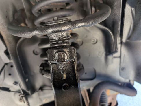 Used 2010 Jeep Commander Sport w/ Sun/Sound Group image 20