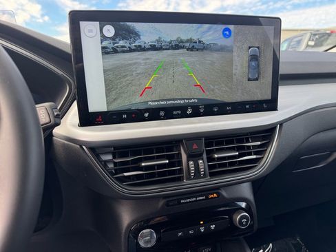 Certified 2024 Ford Escape Platinum w/ Premium Technology Package image 35