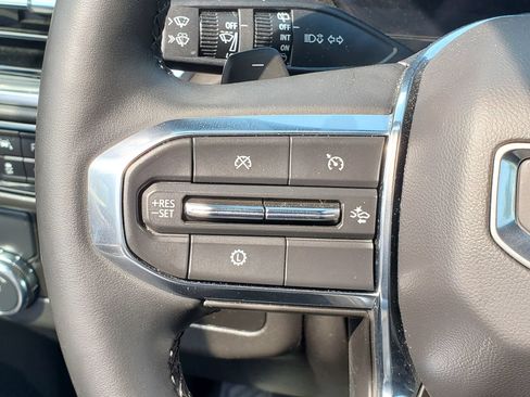Used 2025 GMC Yukon XL Denali RWD image 24