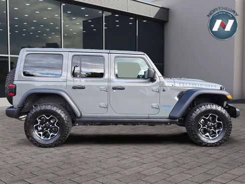 Used 2022 Jeep Wrangler Unlimited Rubicon 4xe w/ Dual Top Group image 6