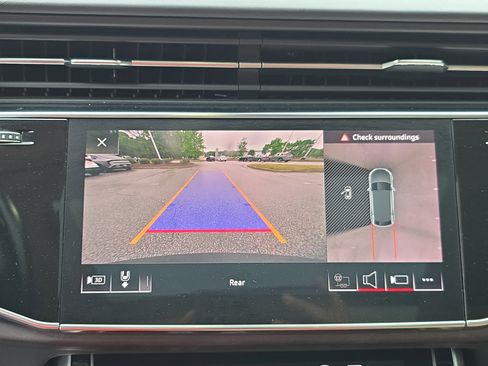 Used 2019 Audi Q8 Prestige AWD/4WD image 22
