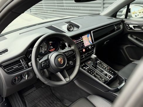 New 2026 Porsche Macan S image 4
