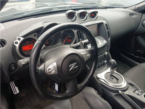 Used 2014 Nissan 370Z Touring w/ Navigation Package RWD image 6