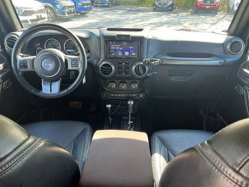 Used 2018 Jeep Wrangler Unlimited Sahara image 20