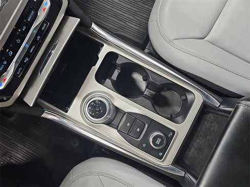 Used 2021 Ford Explorer XLT w/ Equipment Group 202A image 24