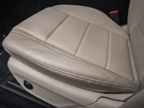 Certified 2022 Mercedes-Benz GLS 450 4MATIC image 37