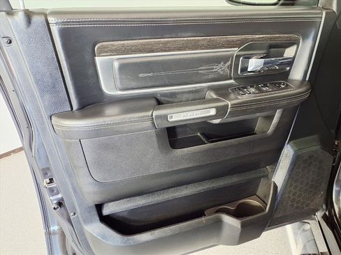 Used 2018 RAM 1500 Limited image 12