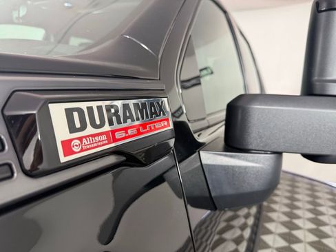 Used 2024 GMC Sierra 2500 AT4 w/ AT4 Premium Plus Package AWD/4WD image 9