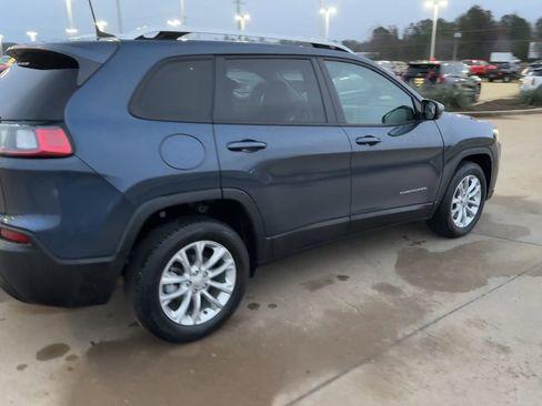 Used 2021 Jeep Cherokee Latitude image 9