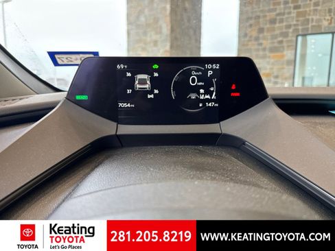 Used 2026 Toyota Prius LE FWD image 16